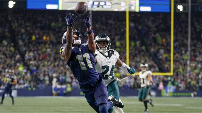 231219094507-01-seahawks-eagles-121823